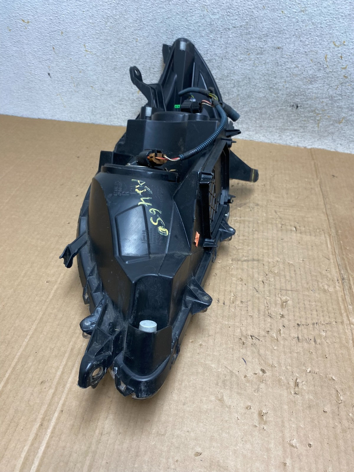 2011-2014 Toyota Sienna Right Passenger RH Halogen Headlight AI4650 DW10