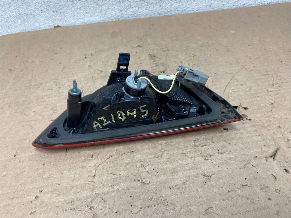 2016 - 2019 Chevrolet Malibu Right Passenger RH Inner Tail Light AI1045 DW5