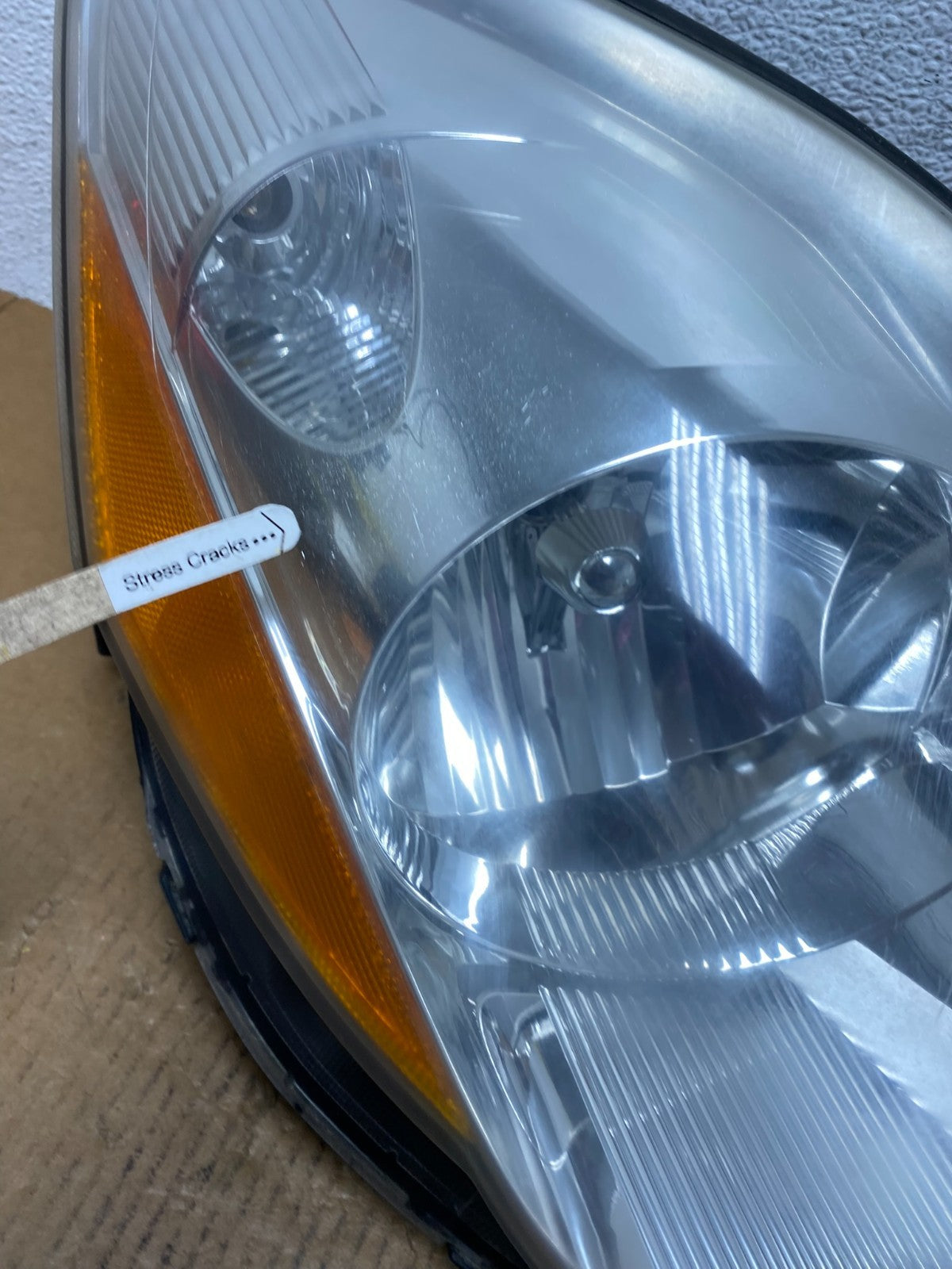 2006 to 2010 Toyota Sienna Right Passenger Rh Side Headlight Halogen AE0493 DW4