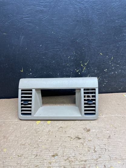 2003-2007 Nissan Murano Radio Center Console Display Bezel Air Vent OEM W6286 DG0