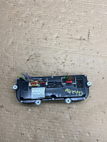 2009 - 2012 Volkswagen CC Center Climate Control Panel AC Heater ag8443 DG3