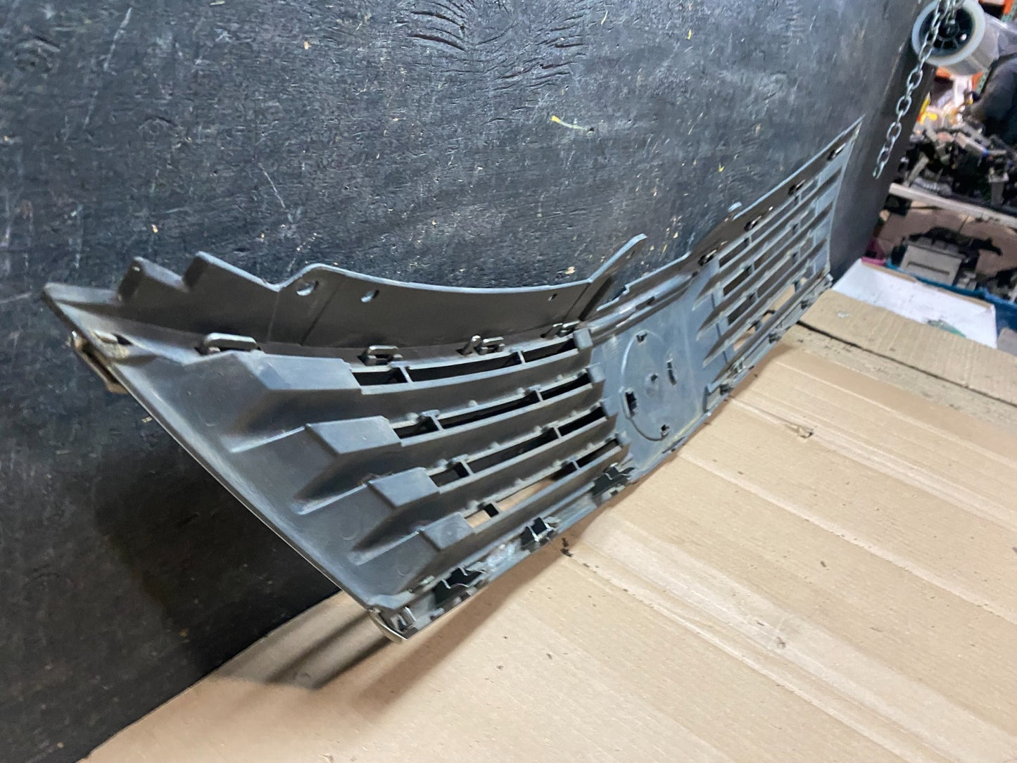 2007 2008 2009 Nissan Versa Sedan Front Upper Grill Grille Oem W4665  DG6