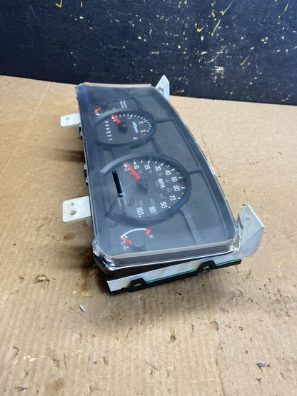 Chevrolet W5500 Isuzu  Speedometer Cluster Gauge Oem z4280 DG3
