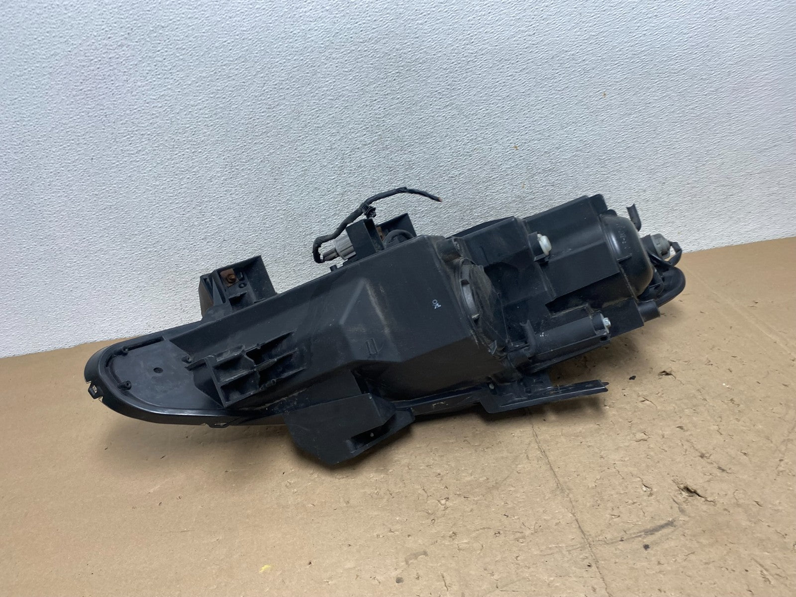 2007 - 2009 Mazda Cx9 Cx-9 Left Driver LH Headlight Halogen AG5642 DW4