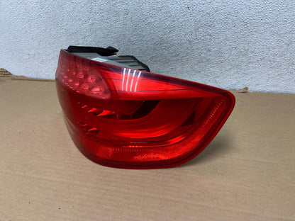 2011 2013 BMW 3 Coupe 328i 335i M3 E92 Right Passenger Tail Light AG9133 LK2