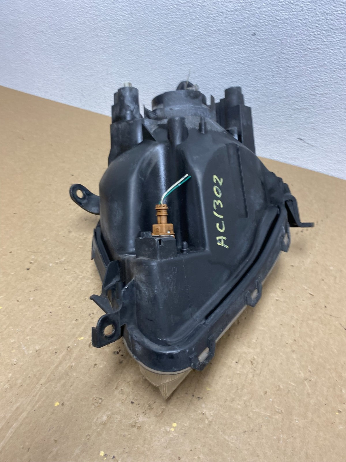 2004 2005 Scion Xa Right Passenger RH Side Halogen Headlight Oem AC1302 DW9