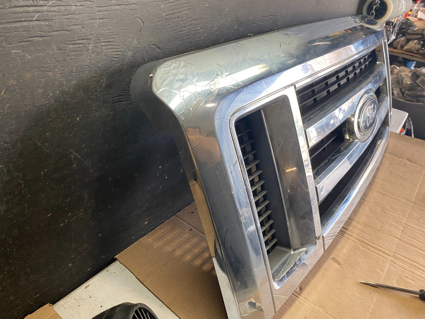 2008-2014 Ford Econoline E150 E250 Front Upper Chrome Grill Grille Oem Q0528 DG2