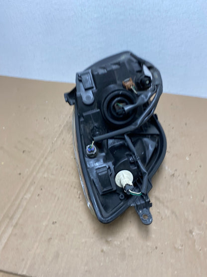 2006-2008 Toyota Yaris Hatchback Right Passenger Halogen Headlight Oem AB6973 DW7