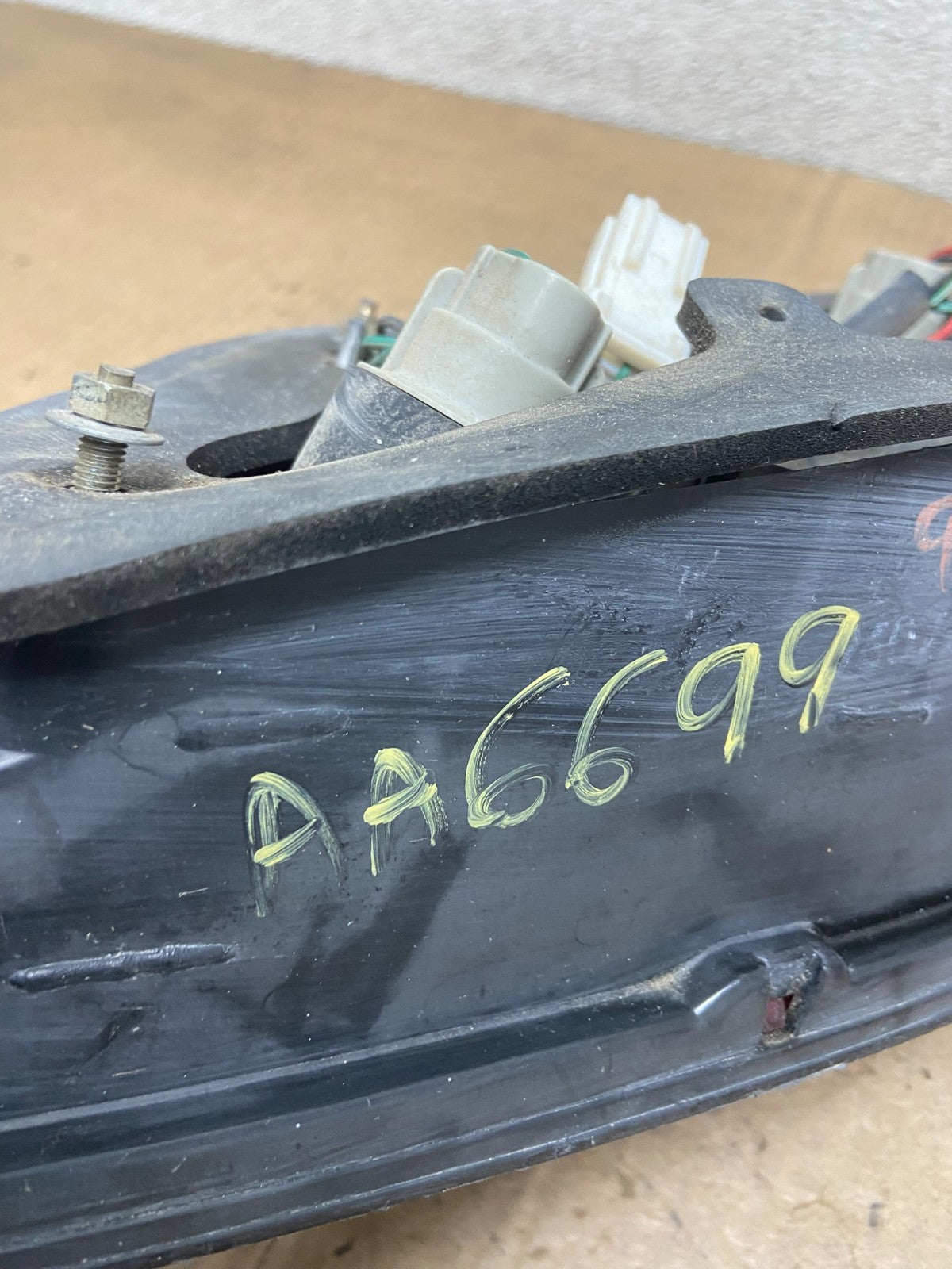 1996 1997 1998 Hyundai Elantra Sedan Left Driver LH Tail Light Oem AA6699 DW6