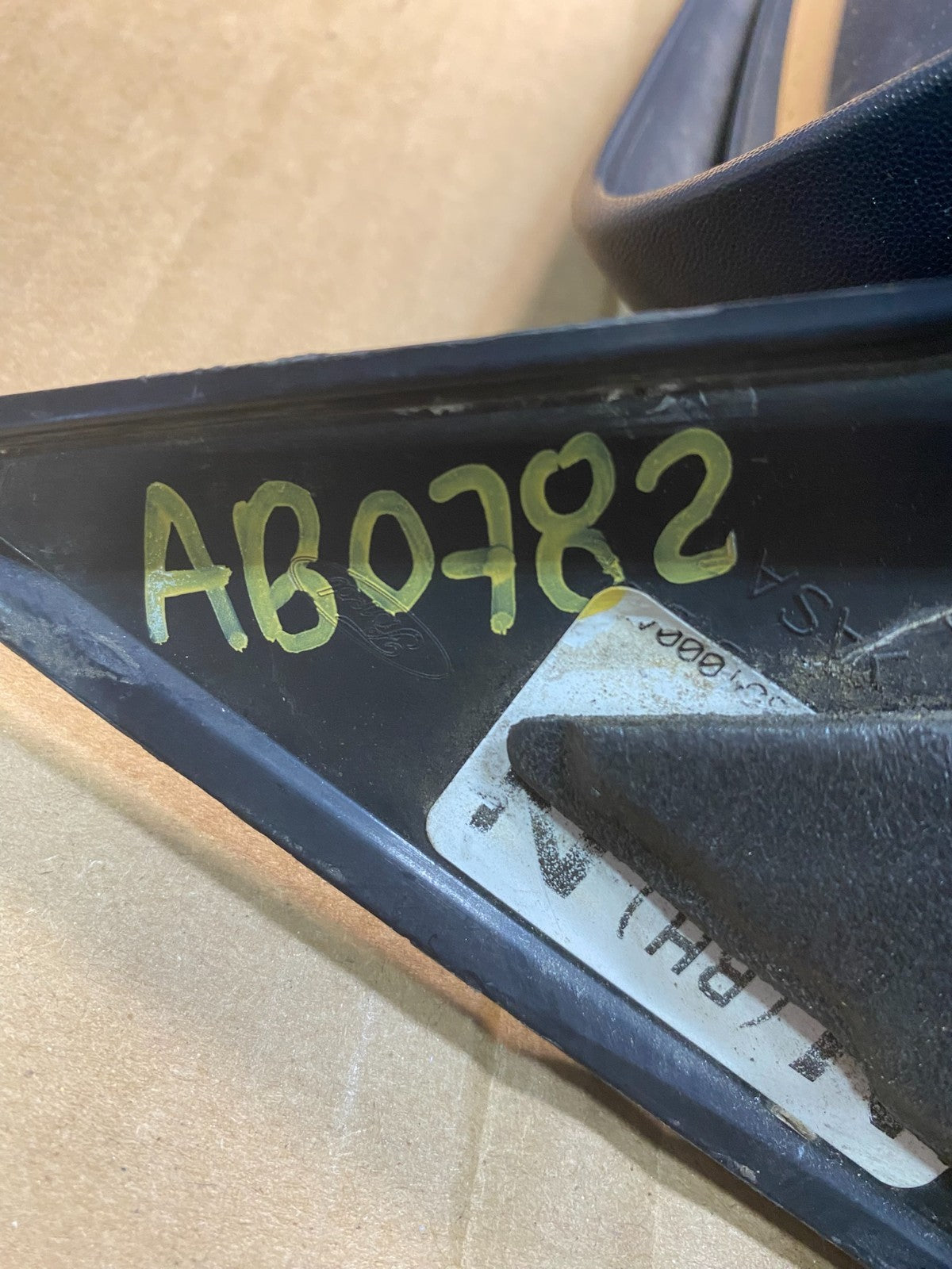 2005 to 2009 Ford Mustang Passenger Right Side View Mirror OEM AB0782 MS10
