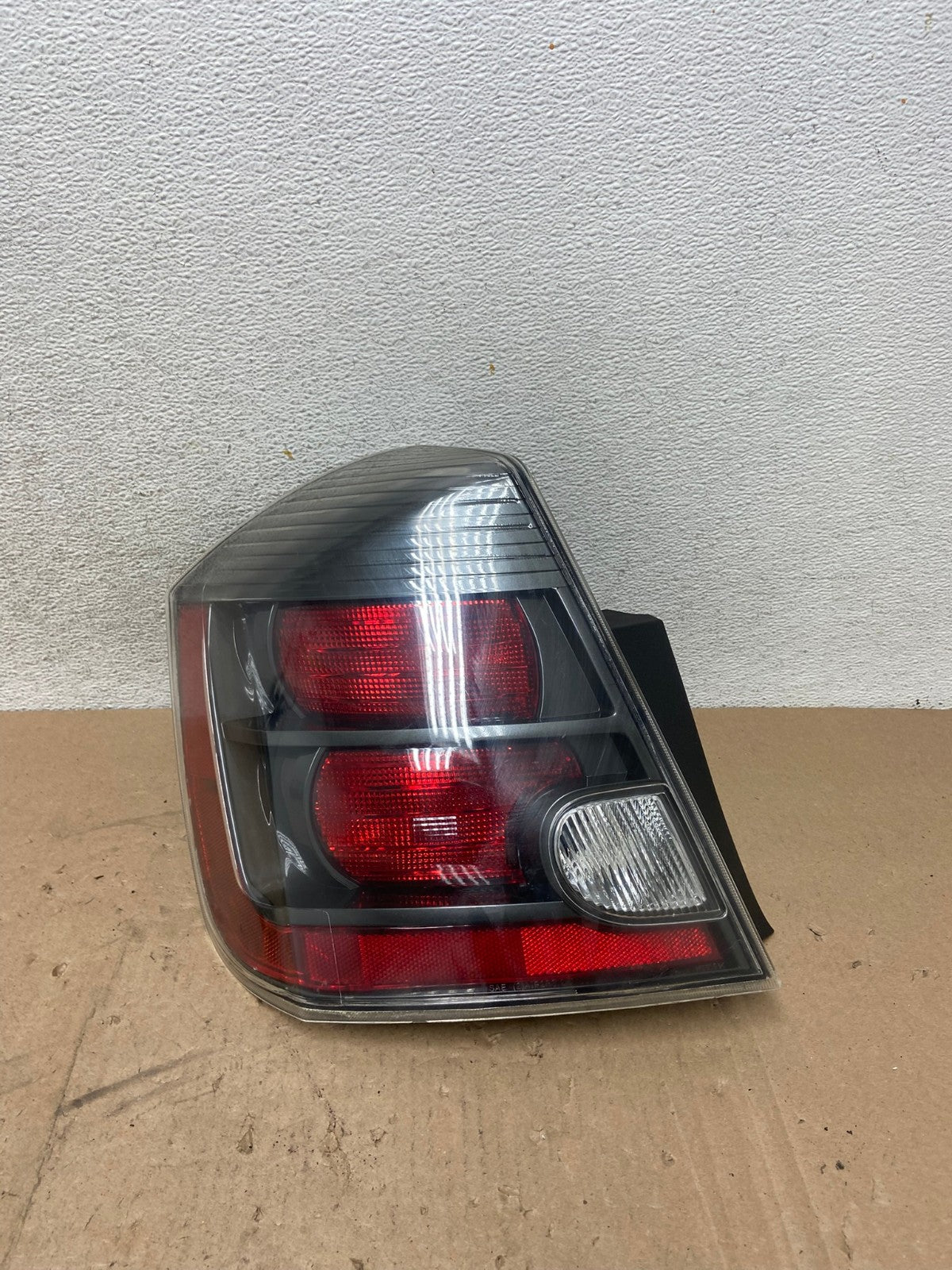 2010 2011 2012 Nissan Sentra Left Driver Side Tail Light AG4901 LK0