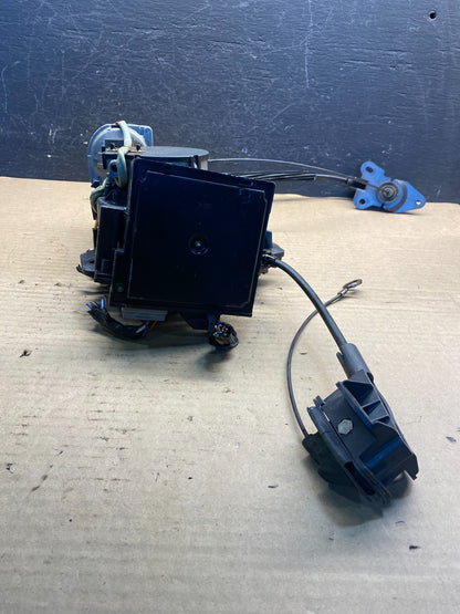 2011 to 2014 Kia Sedona Left Rear Side Sliding Door Power Motor AE0087 DG3