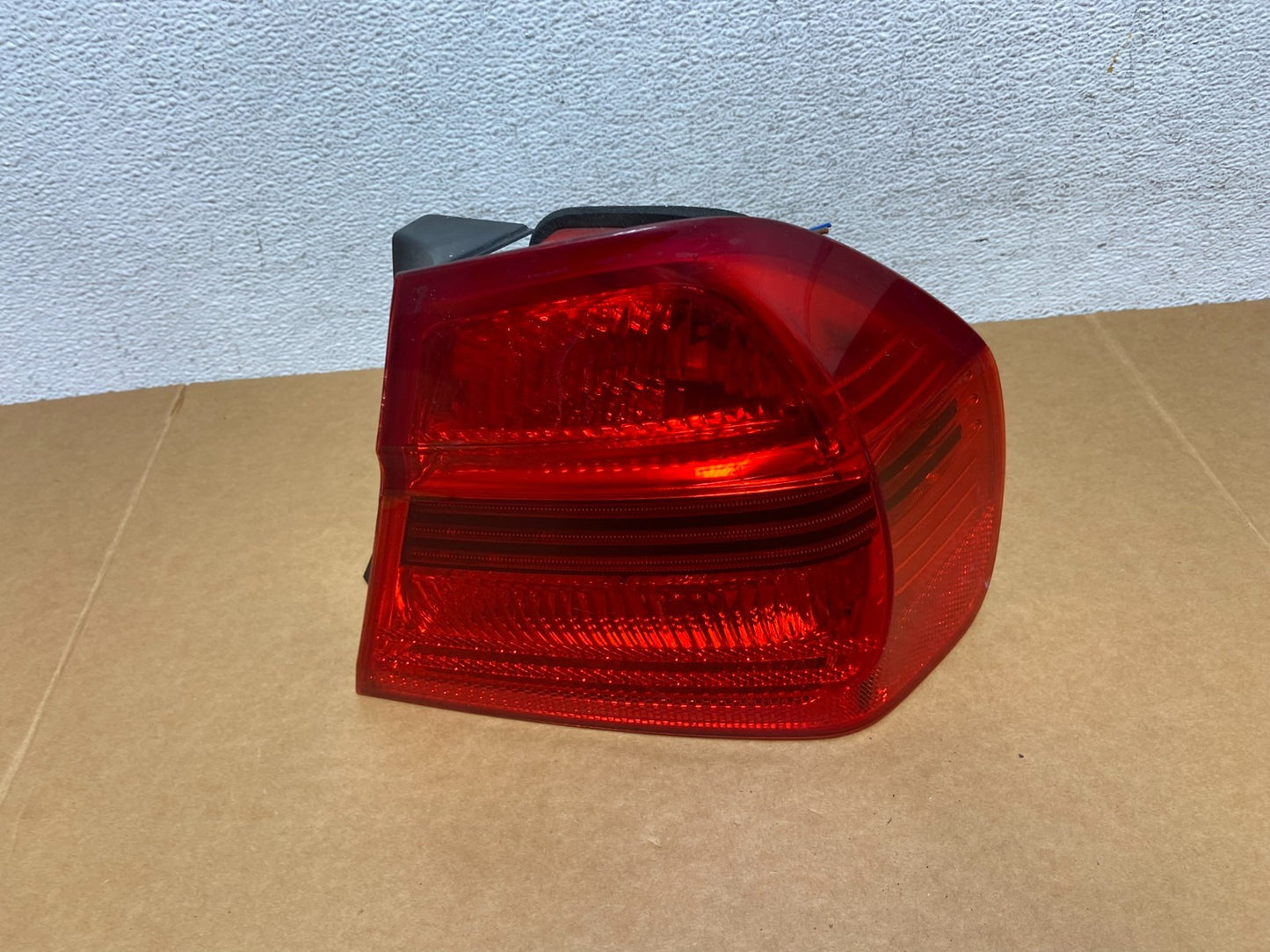 2006 2007 2008 Bmw 328i 3 Series Right Passenger Rh Side Tail Light AD8866 DW0