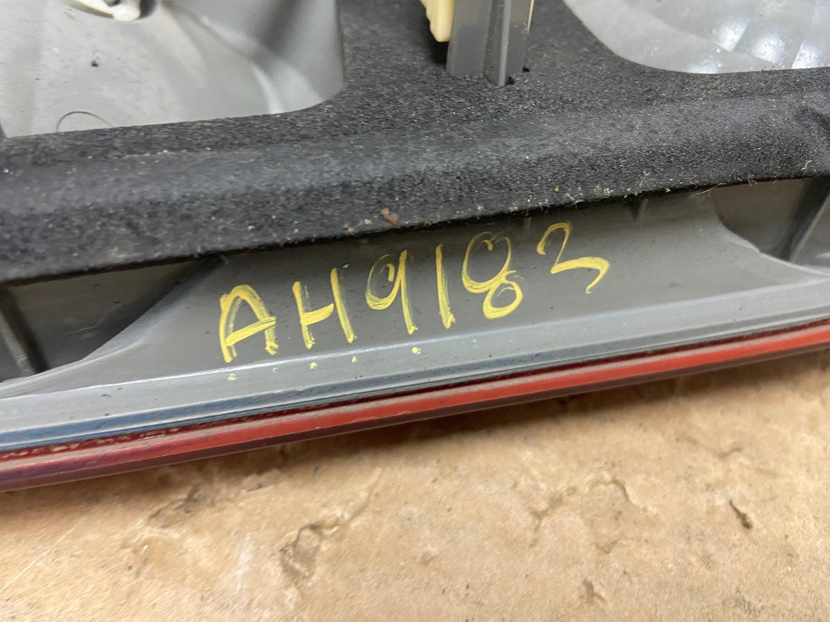 2006 - 2010 Toyota Sienna Left Driver Lh Side Inner Tail Light AH9183 LK5