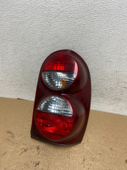 2005 2006 2007 Jeep Liberty Right Passenger Rh Side Tail Light AF8117 DW0