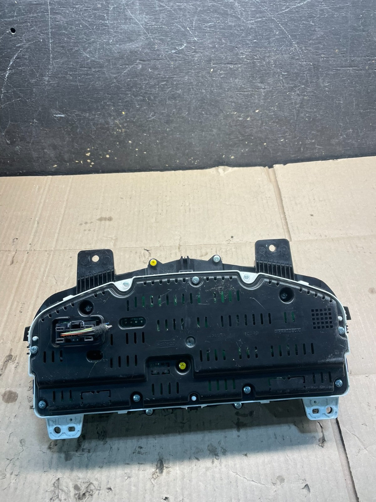 2013 Lincoln MKT Speedometer Instrument Gauge Cluster x9972 DG6