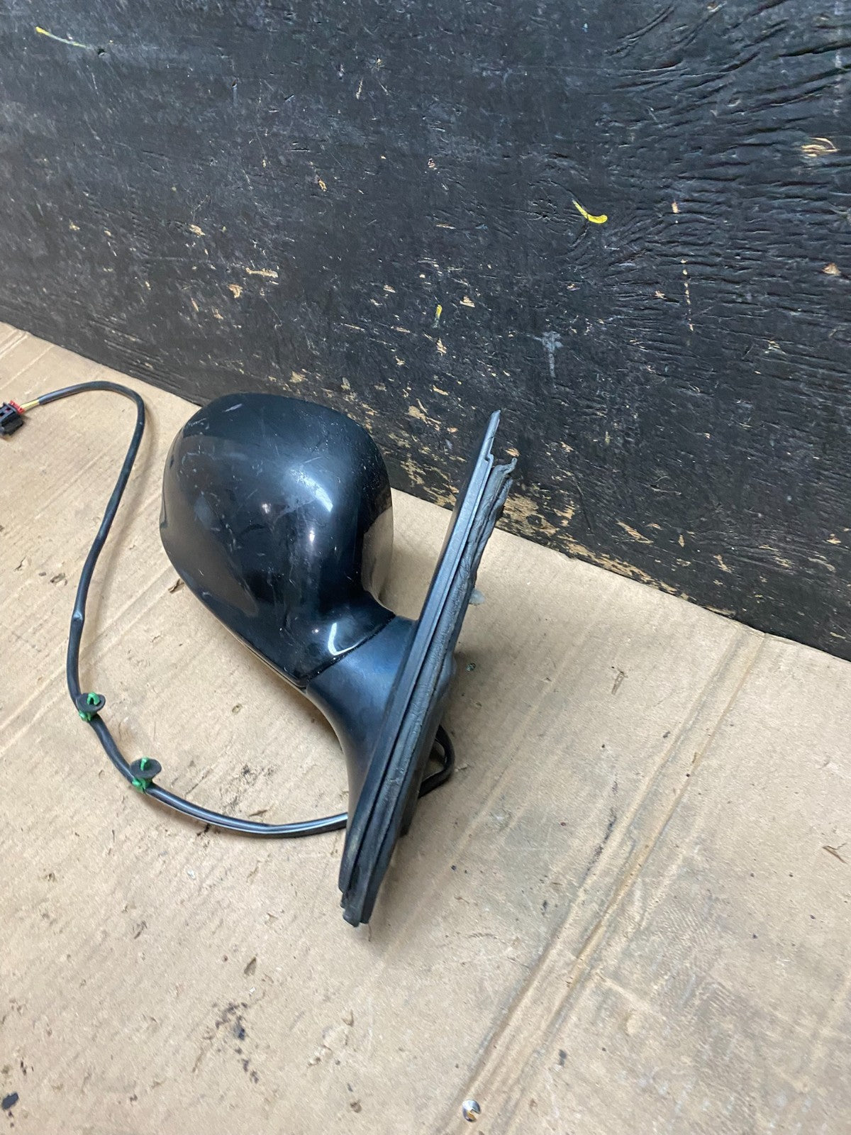 2006-2010 Volkswagen Jetta right  View Door Mirror Turn Signal OEM W2232 MS1