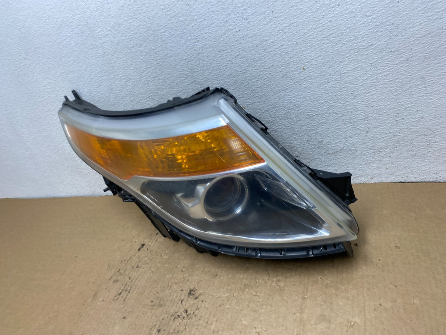 2011 to 2015 Ford Explorer Right Passenger Halogen Headlight AG2247 DW1