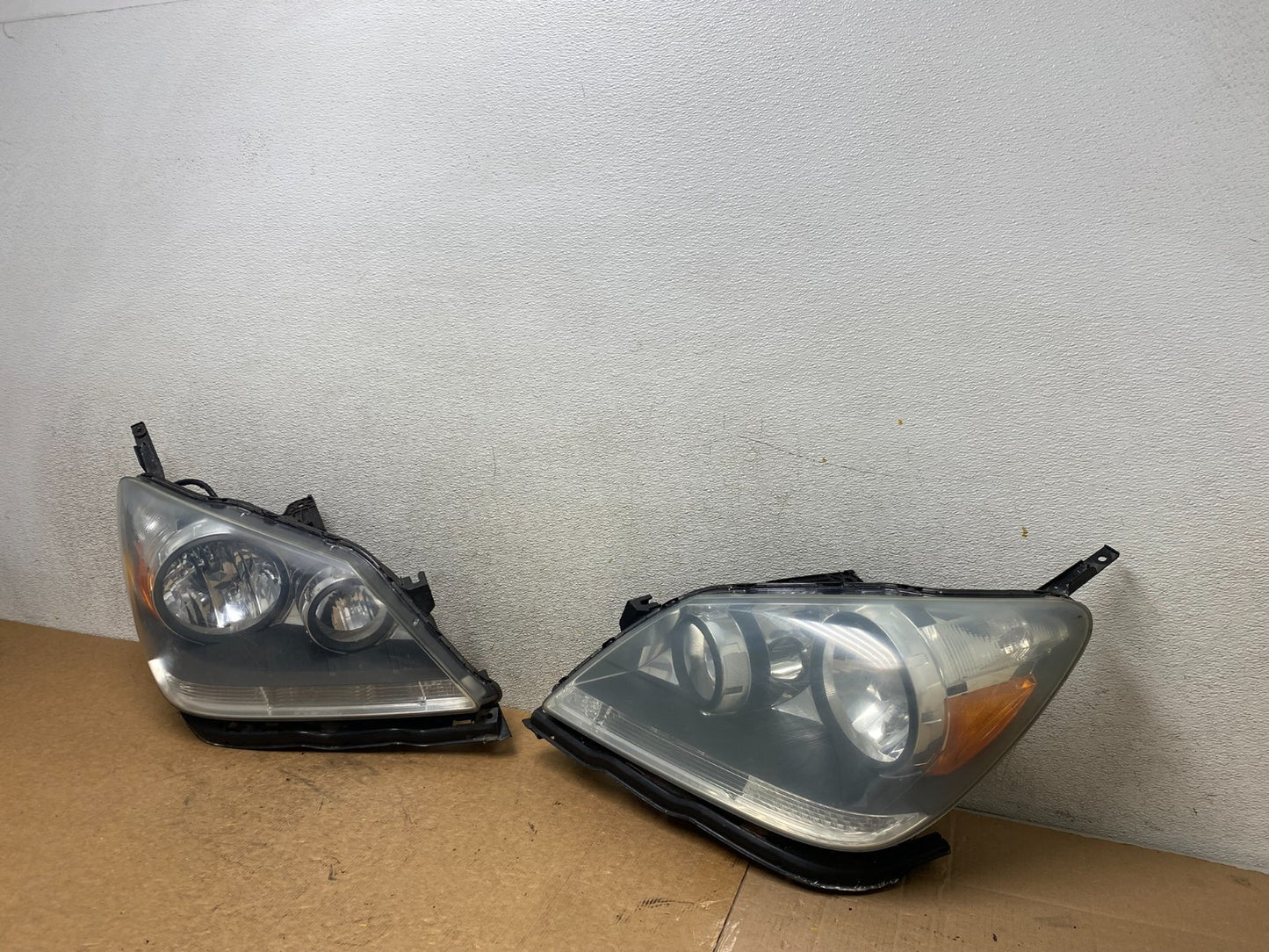 2005 2006 2007 Honda Odyssey Left+Right Set Halogen Headlights S6966 DW1