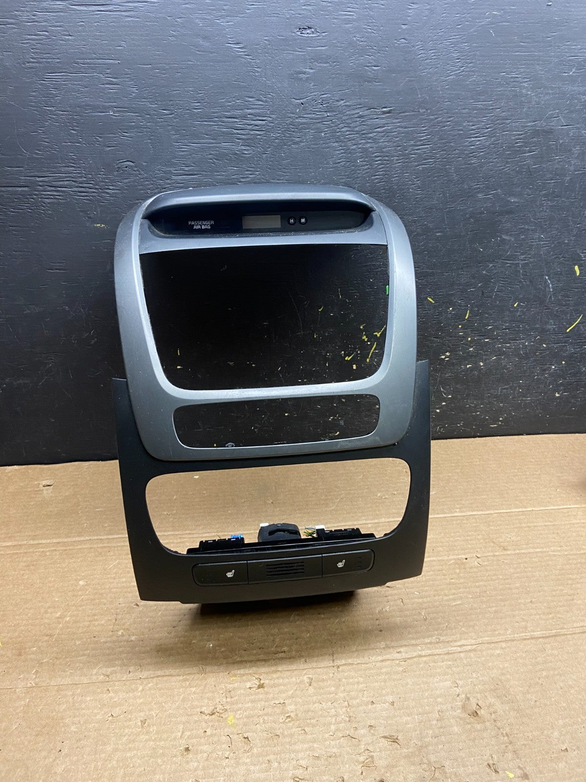 2014 2015 Kia Sorento Center Radio Climate Control Clock Trim Heat Seat W1719 DG0