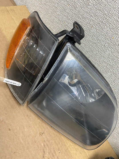 2000 - 2004 Toyota Tundra Left+Right Side Halogen Headlights AB5090 DW5