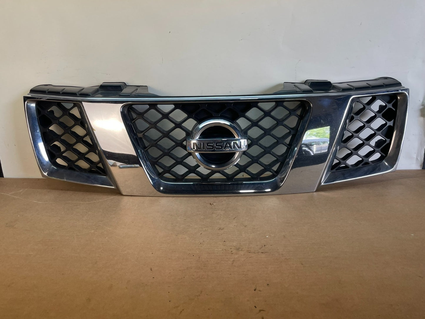 2005 2006 2007 Nissan Pathfinder Chrome Front Upper Grill Grille AG0854 DG0