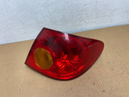2003 to 2005 Toyota Corolla Right Passenger RH Side Tail Light AD0845 LK0
