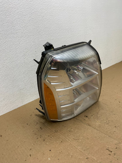 2007 - 2014 Cadillac Escalade Right Passenger Side Xenon HID Headlight AC7242 DW2