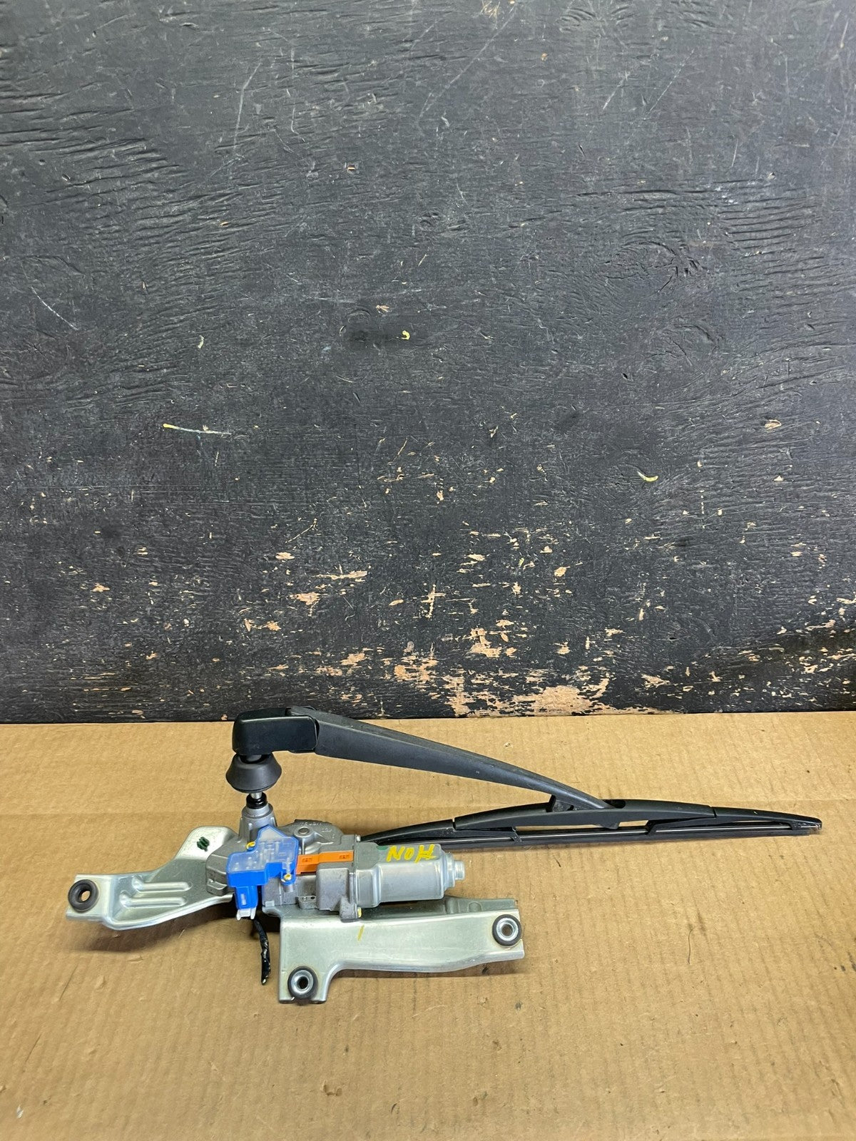 2010 to 2013 Subaru Forester Rear Windshield Washer Wiper Motor AB28441