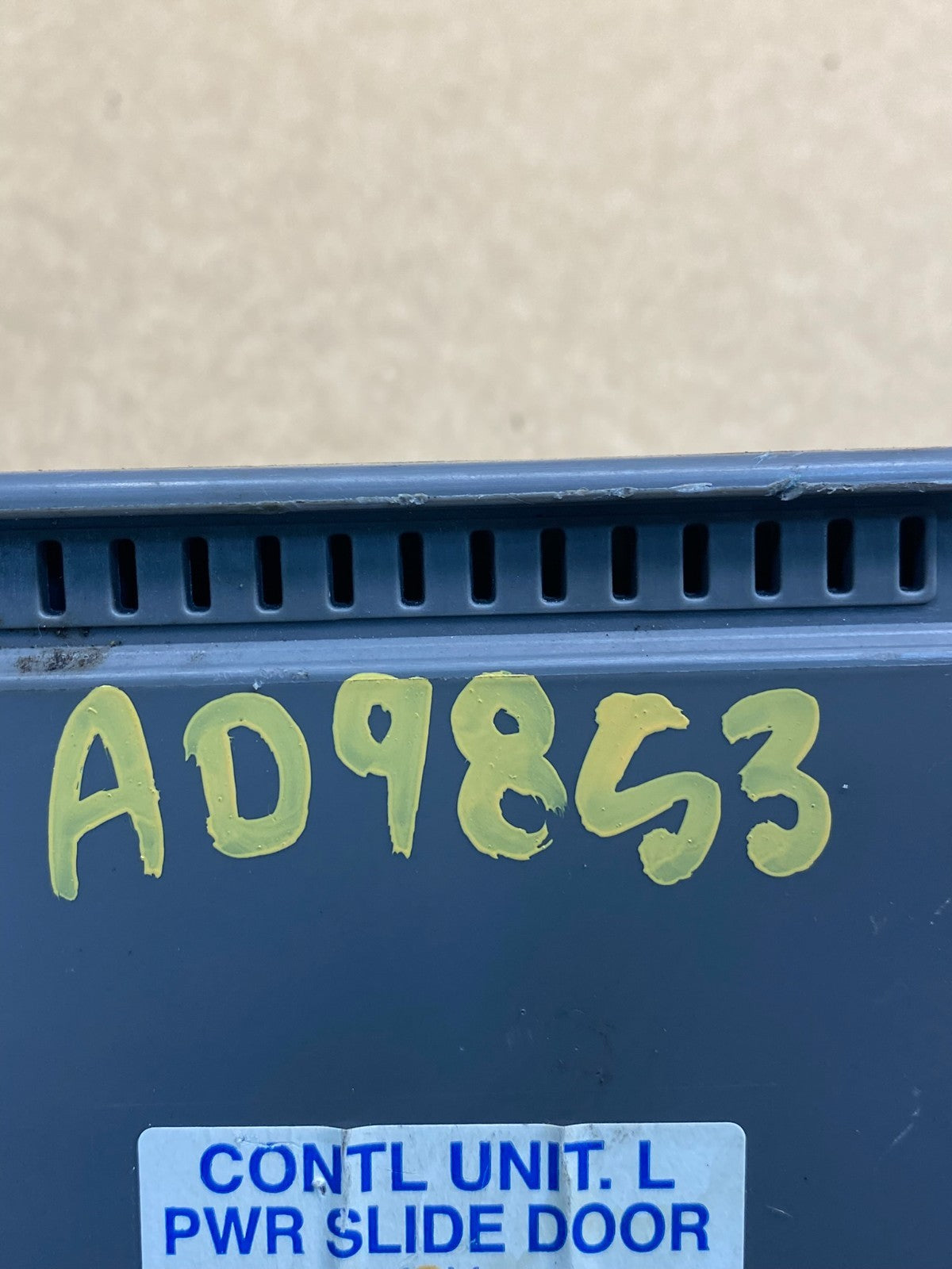 2005 - 2007 Honda Odyssey Rear Left Driver Sliding Door Module AD9853 DW3