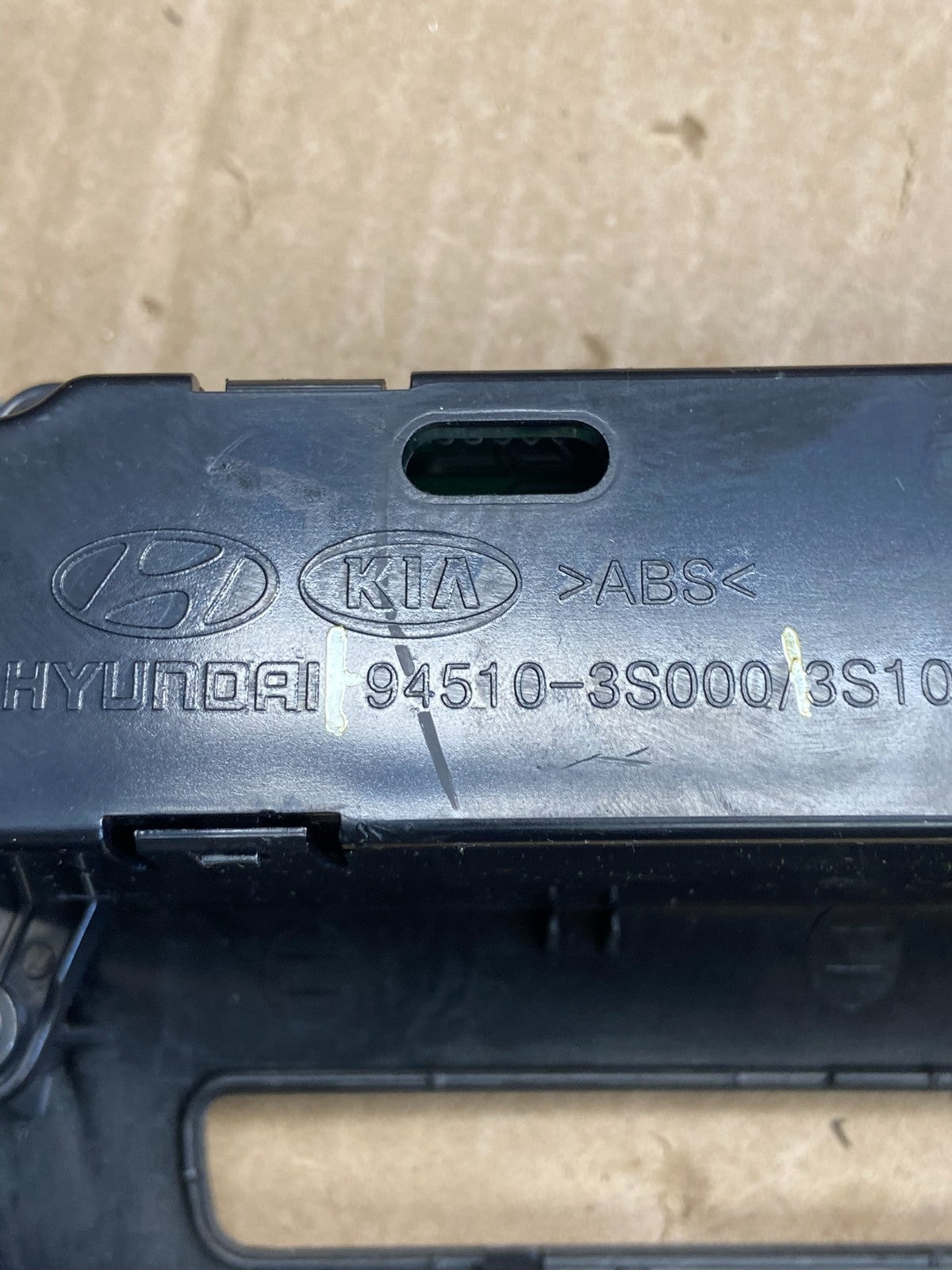 2011 - 2014 Hyundai Sonata Center Radio Climate Control Air Vent Bezel AD7126 DG7