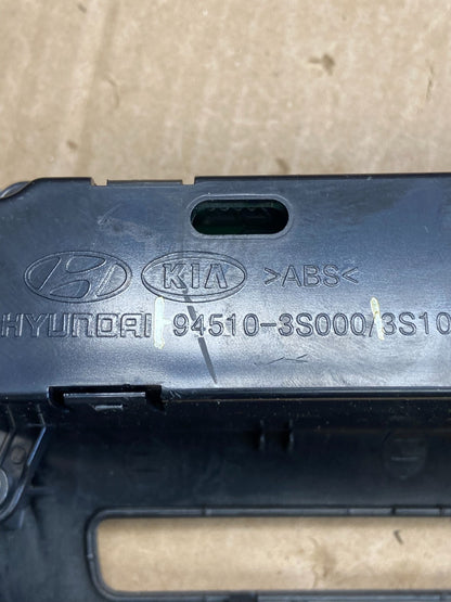 2011 - 2014 Hyundai Sonata Center Radio Climate Control Air Vent Bezel AD7126 DG7