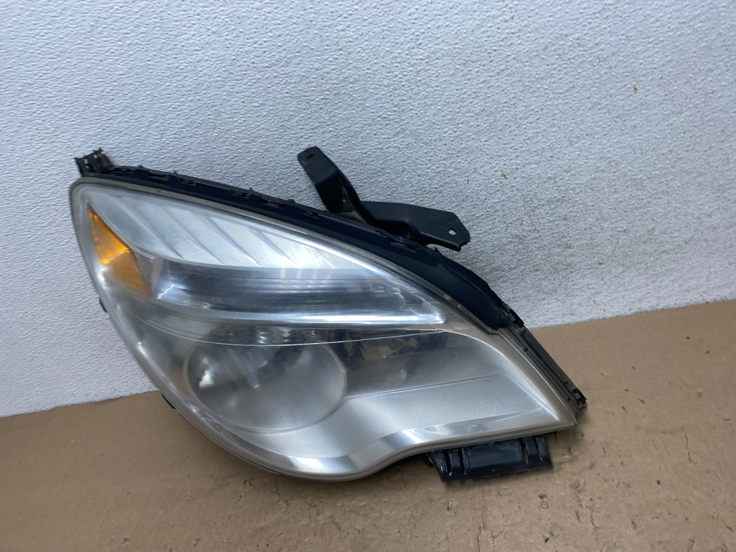 2010 - 2015 Chevrolet Equinox Halogen Headlight Right Passenger Side AG5646 DW1