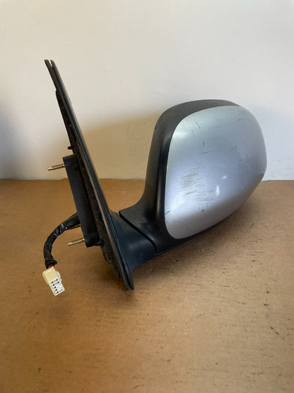 2001 to 2006 Toyota Sequoia Left Driver View Door Mirror AG0667 DW1