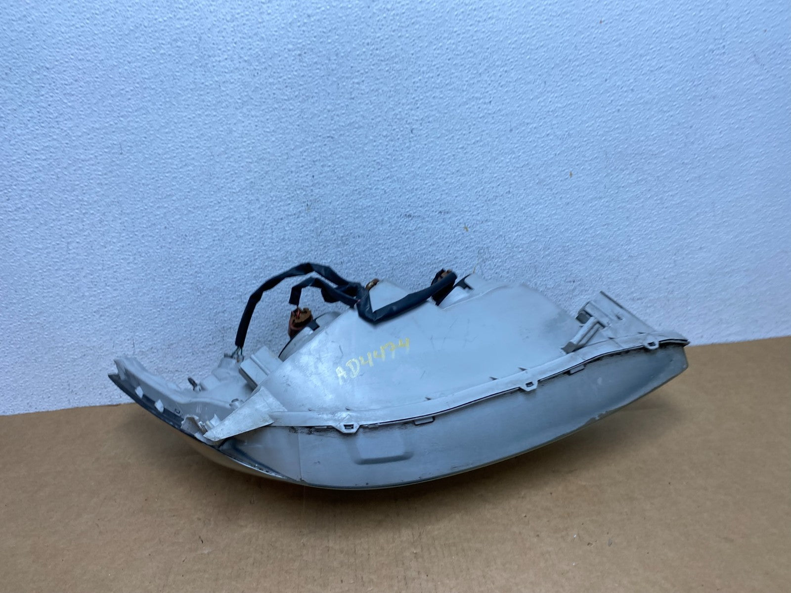 2002 2003 2004 Toyota Camry Left Driver Lh Side Halogen Headlight AD4474 DW7