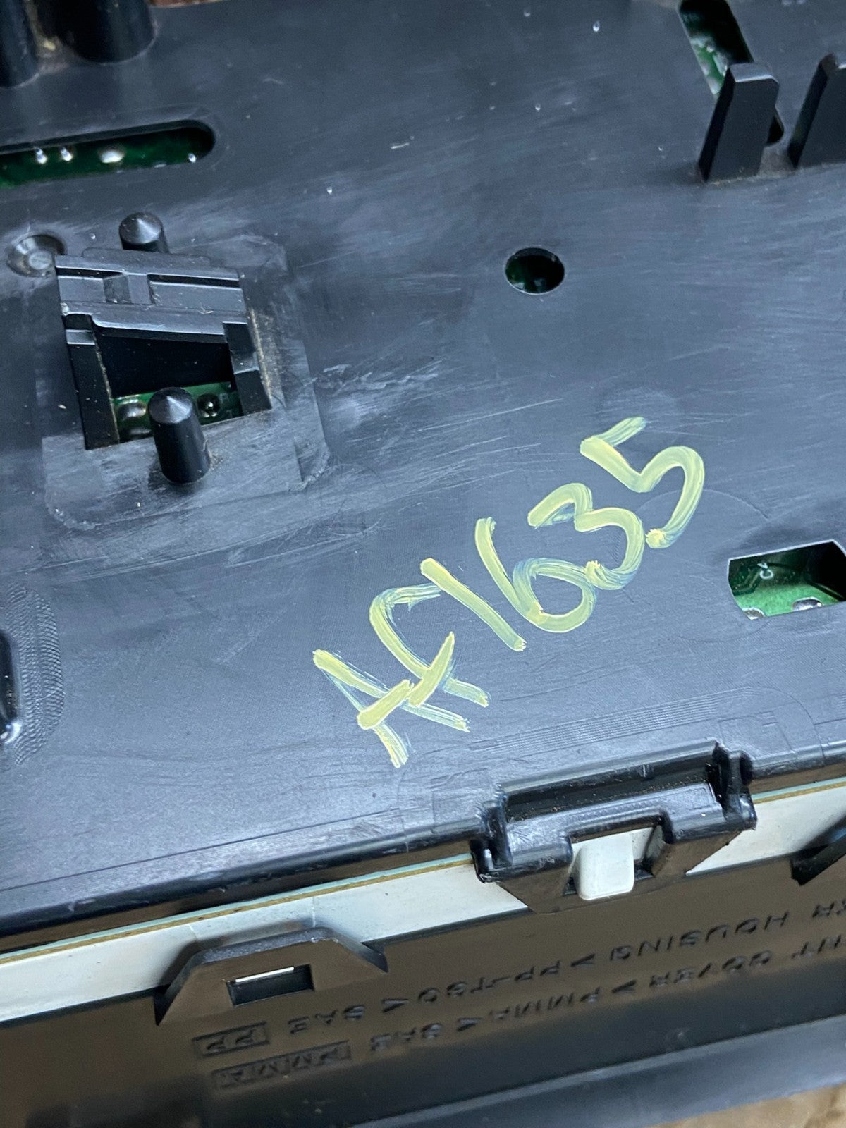 2001 to 2003 Nissan Pathfinder Speedometer Cluster Gauge AF16357