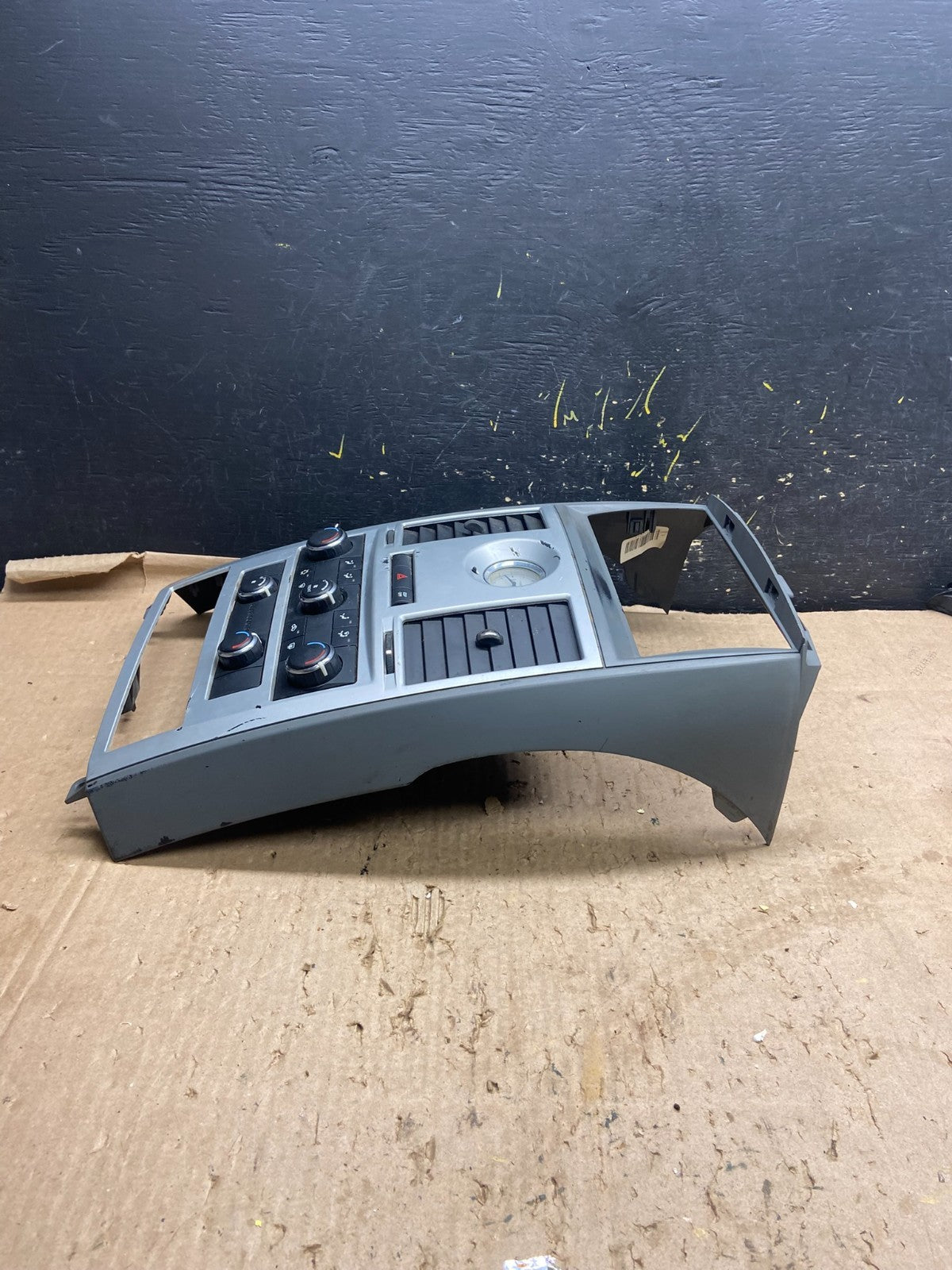 2008-2010 Dodge Grand Caravan Radio Bezel Climate Control Heat AC Z2035 DG4
