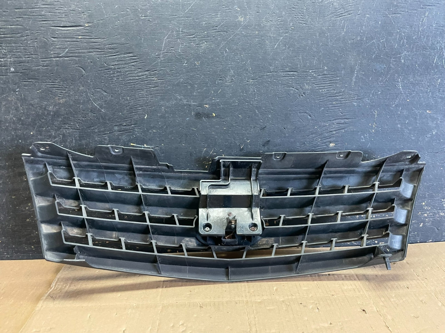 2003 to 2004 Infiniti M45 Front Grille Grill AA88965