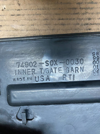 1999 to 2004 Honda Odyssey Rear Trunk Spoiler Gate Oem V7149 DG8