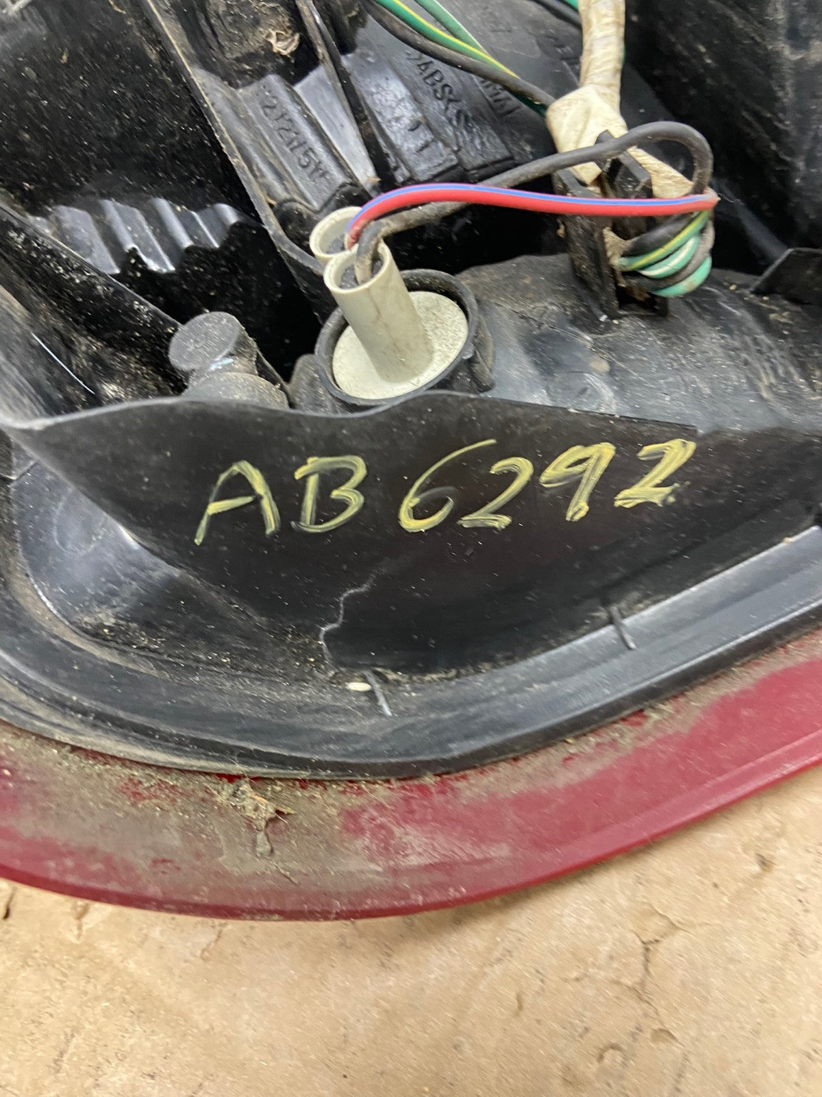 1999 to 2004 Nissan Pathfinder Right Passenger Rh Side Tail light Oem AB6292 LK7