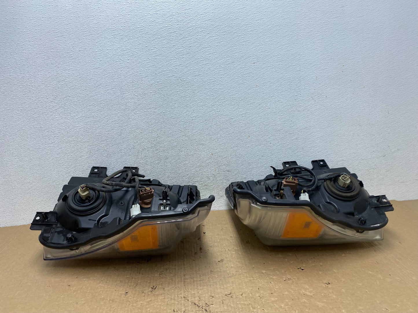 2011 to 2016 Ford F250 Super Duty Left+Right Side Headlights AF8194 DW7