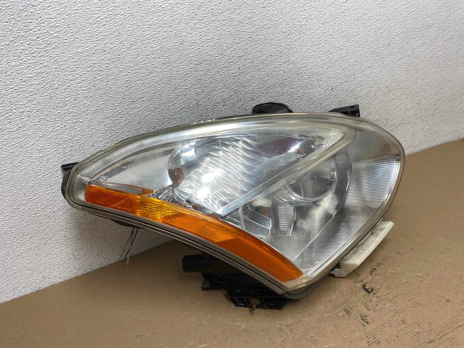 2009-2013 Nissan Rogue Right Passenger Halogen Headlight AF4478 LK2