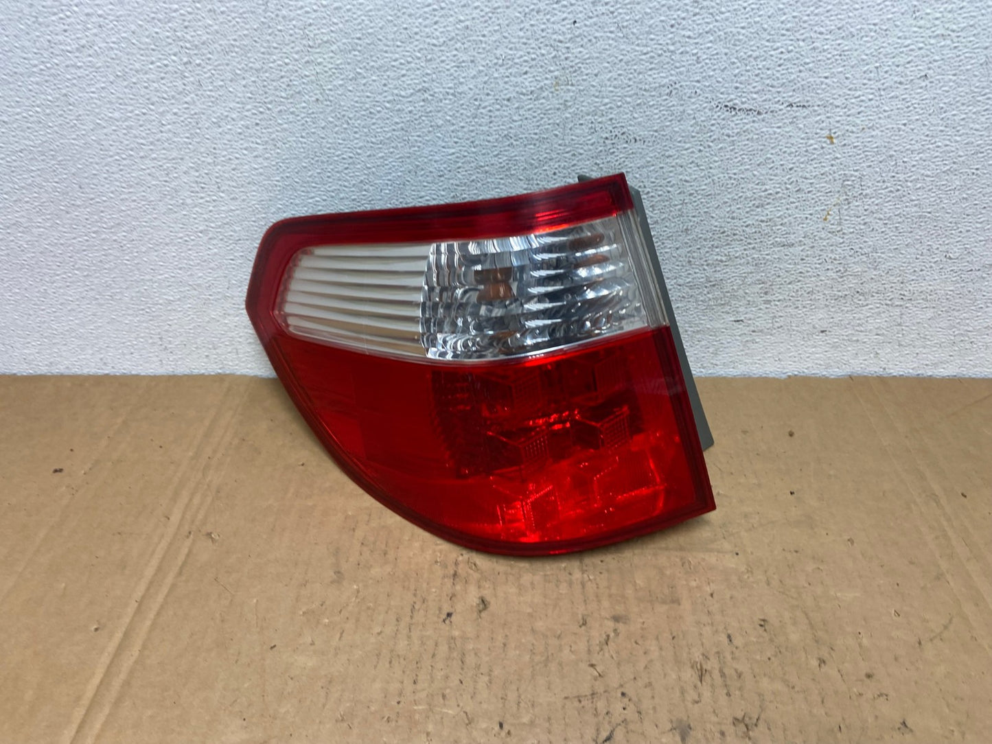 2005 2006 2007 Honda Odyssey Left Driver LH Side Tail Light AD3145 LK0