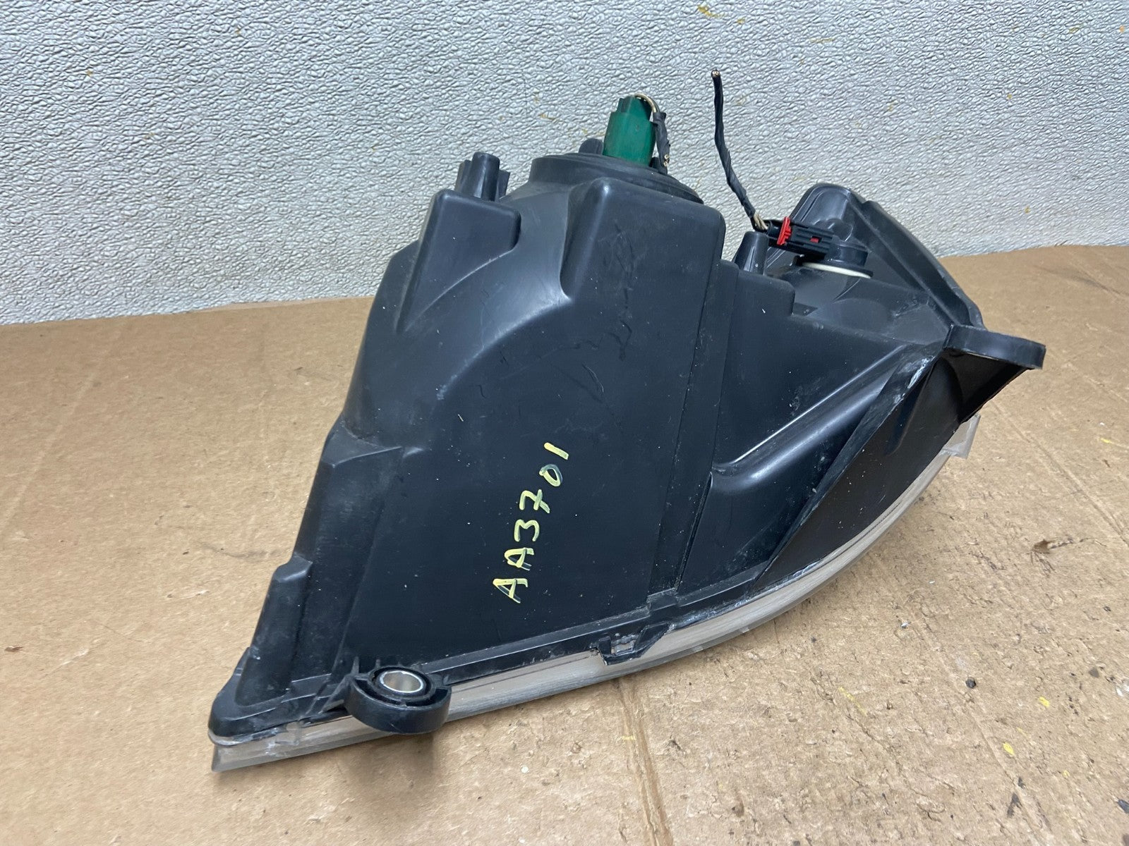 2008 to 2010 Dodge Caravan Right Passenger RH Halogen Headlight AD2468 DW7