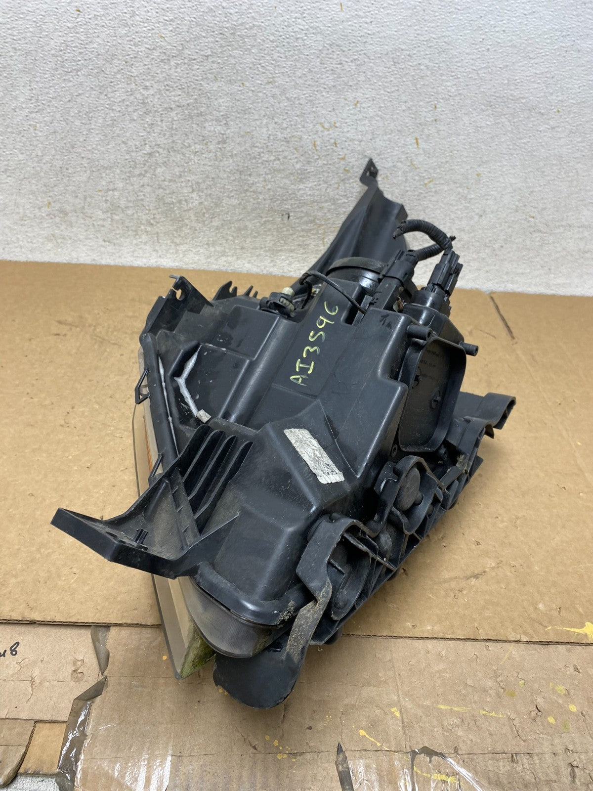 2011 to 2015 Ford Explorer Right Passenger Halogen Headlight AI3596 DW8