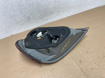 2005 to 2006 Toyota Camry Tail Light Right Passenger Side AG4601 LK5