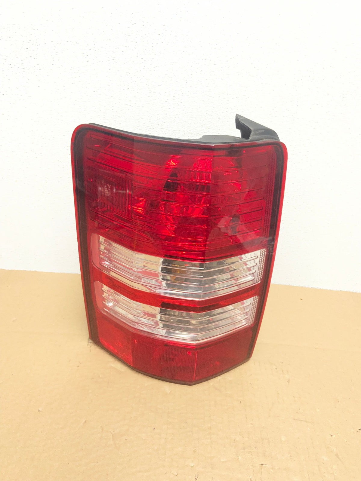 2008 to 2012 Jeep Liberty Left Driver Side Lh Tail Light OEM AB6147 LK0