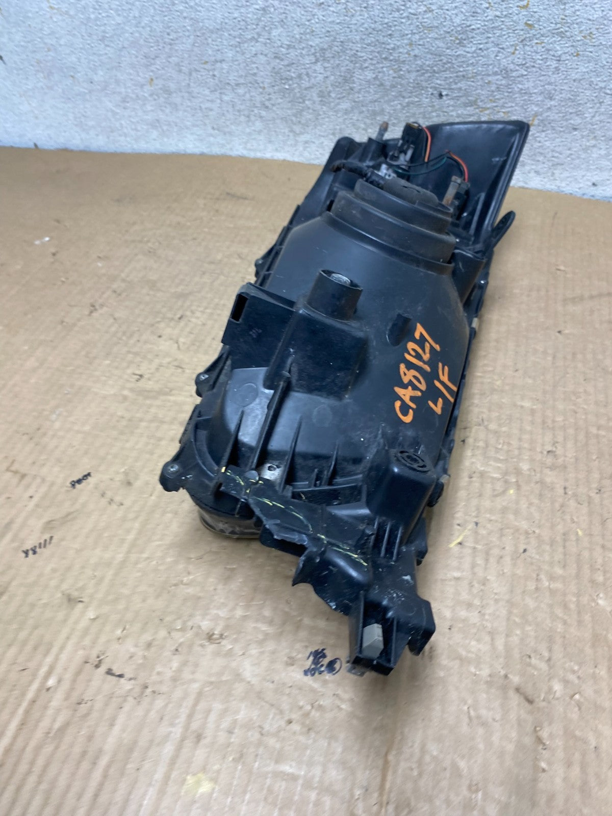 2003 2004 Subaru Forester Left Driver LH Headlight Halogen AI8178 DW8