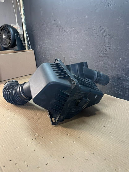 2005 to 2010 Jeep Grand Cherokee 4.7L Air Cleaner Intake Box AF3380 DG1