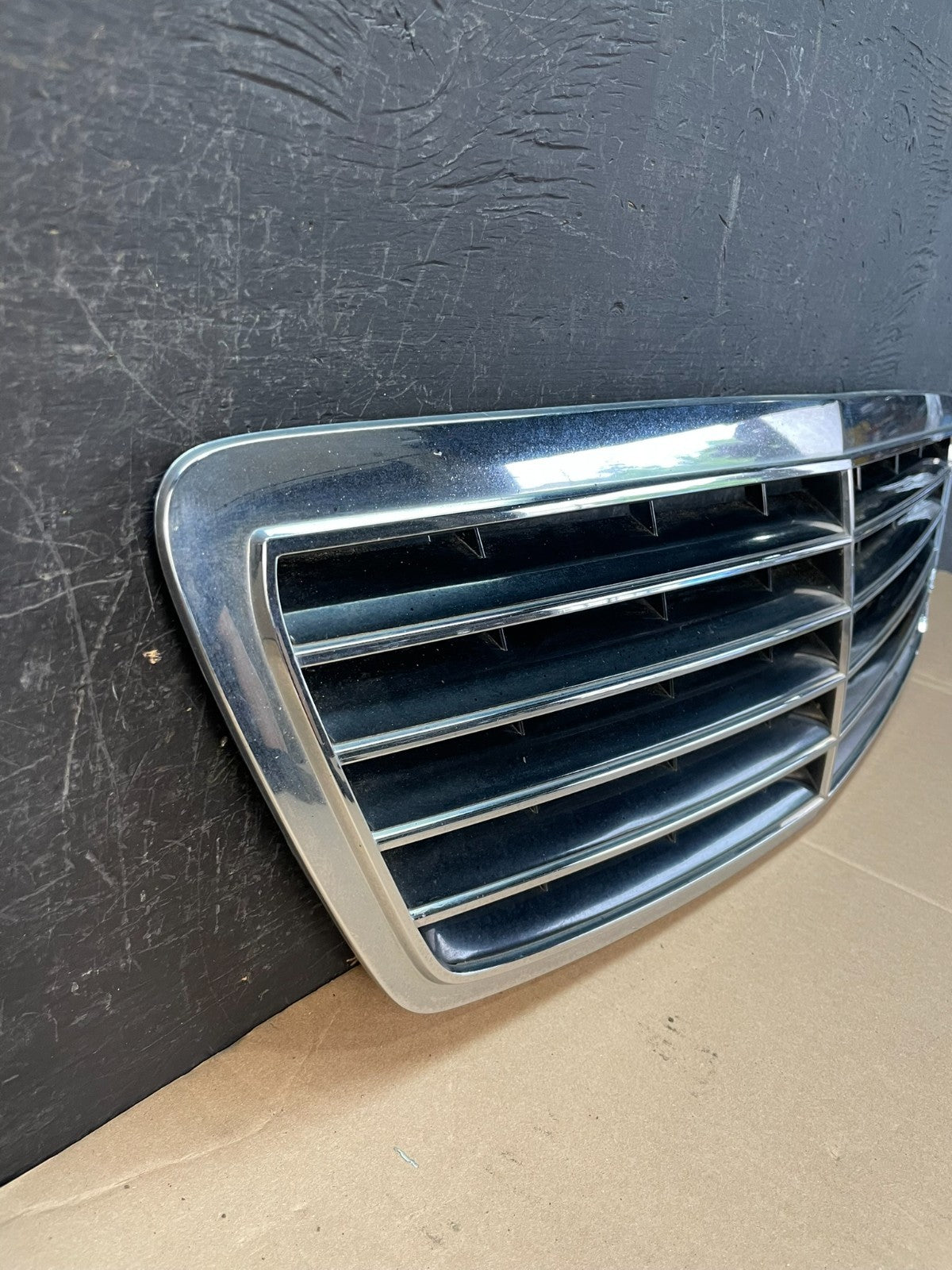 2003 to 2006 Mercedes Benz S-Class Front Grille AD8374 DG2